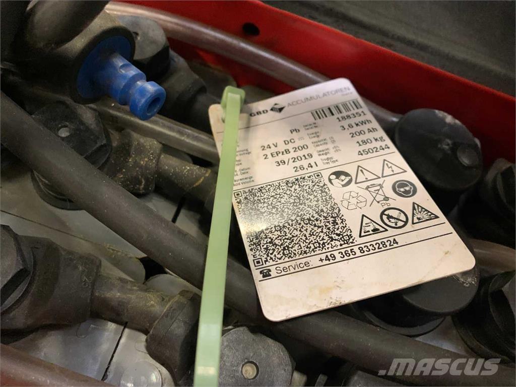 Linde L10B 보행식 리치 지게차