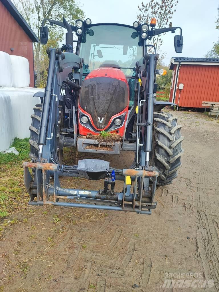 Valtra A 75 트랙터