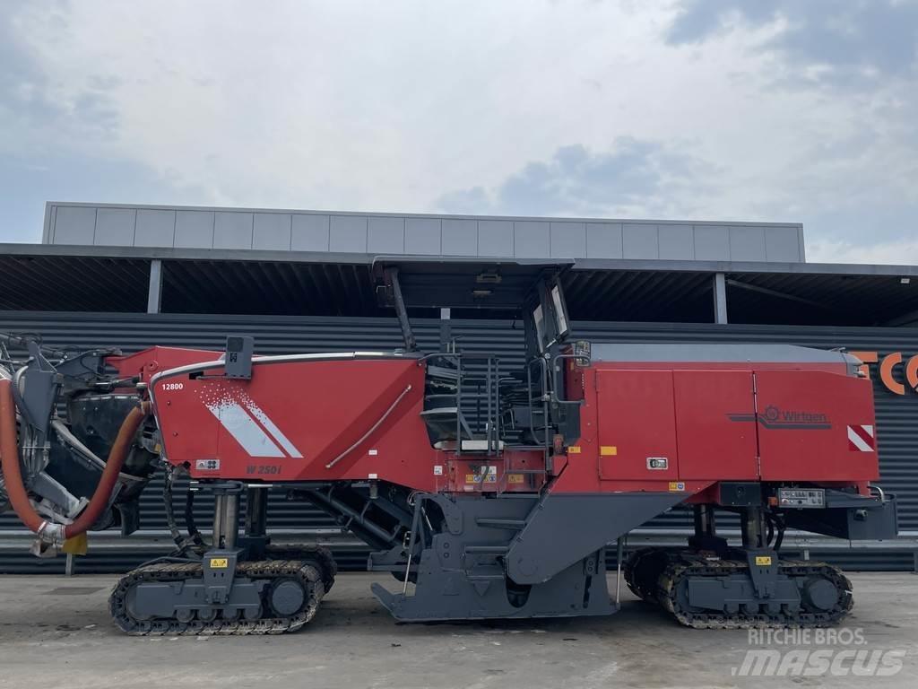 Wirtgen W 250 아스팔트 콜드 밀링 기계