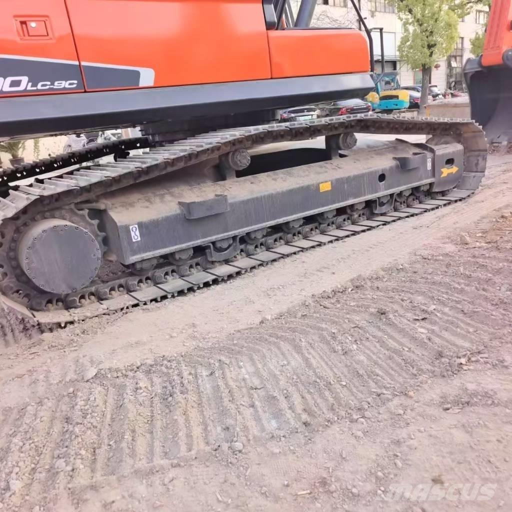 Doosan DX 300 대형 굴삭기 29톤 이상