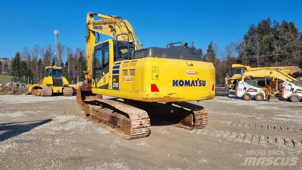 Komatsu PC 210 LC-11 대형 굴삭기 29톤 이상