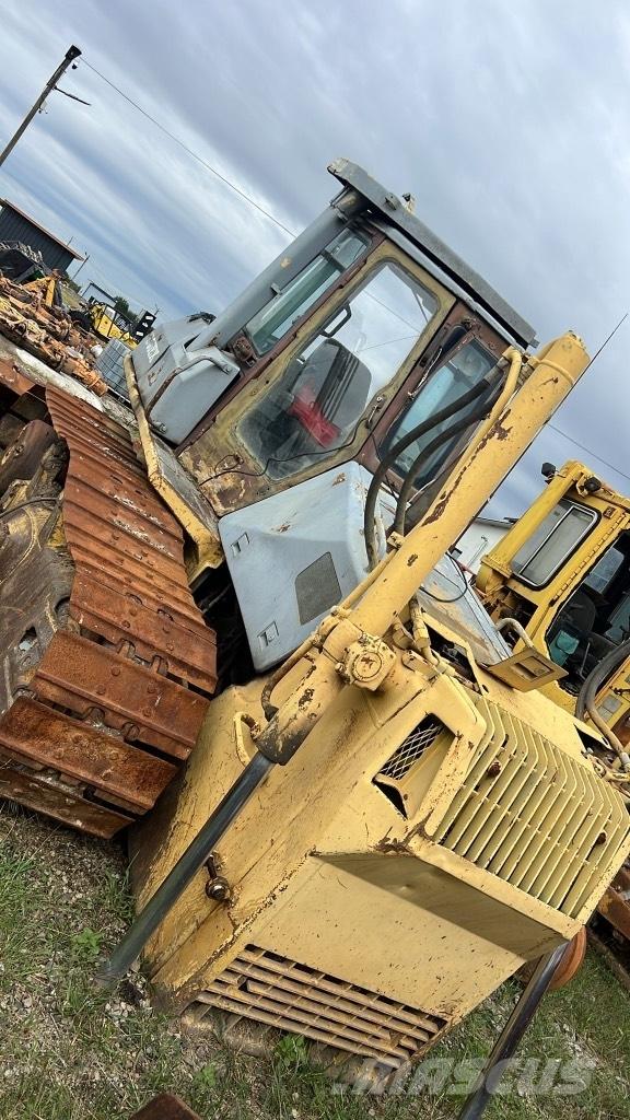 Komatsu D65 EX 트랙, 체인 및 언더캐리지