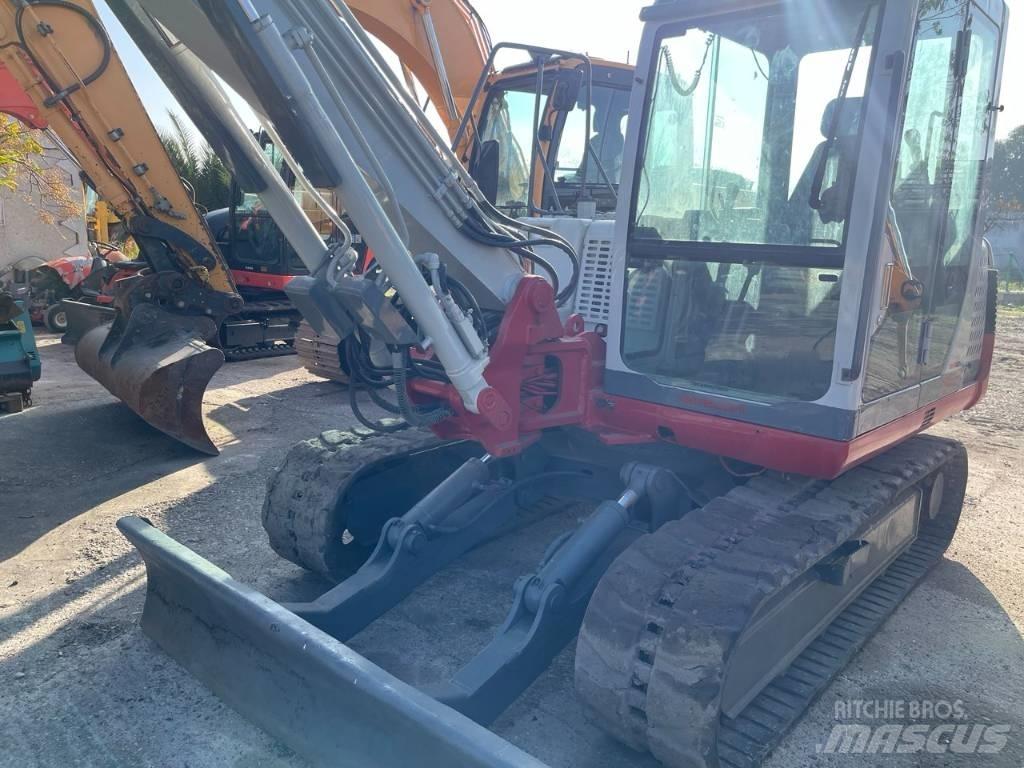 Takeuchi TB 175 중형굴삭기 7톤-28톤