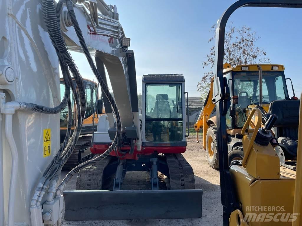 Takeuchi TB 175 중형굴삭기 7톤-28톤