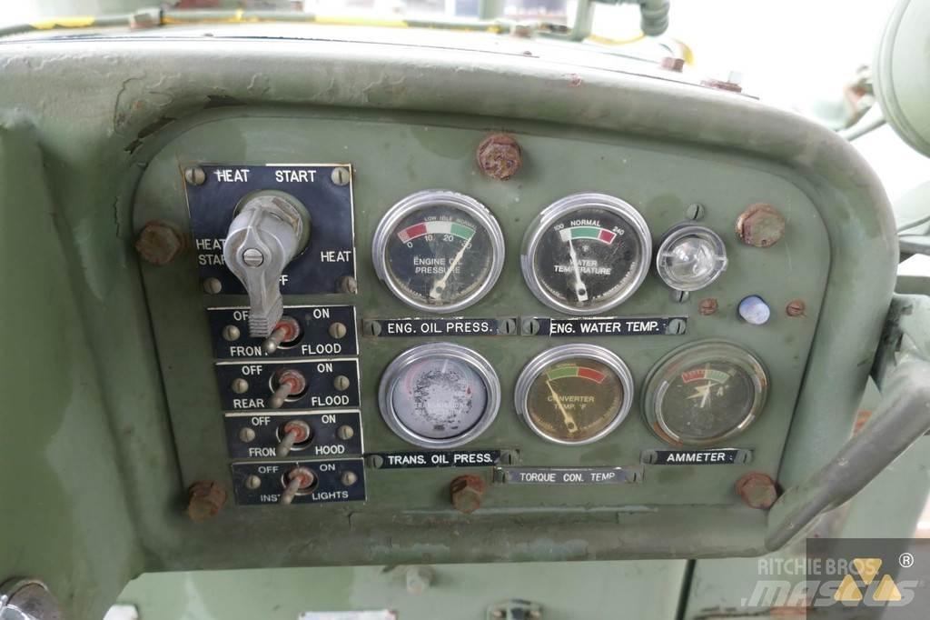 CAT D7F Ex-army 크롤러 도저