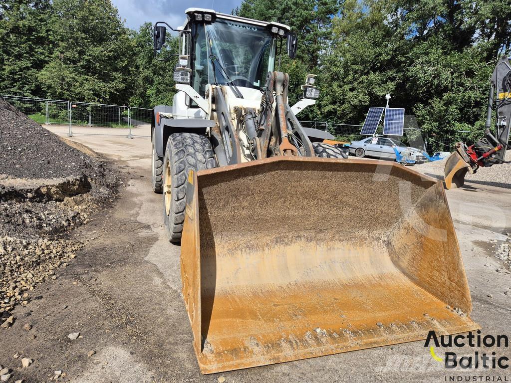 Volvo L 90  휠로우더