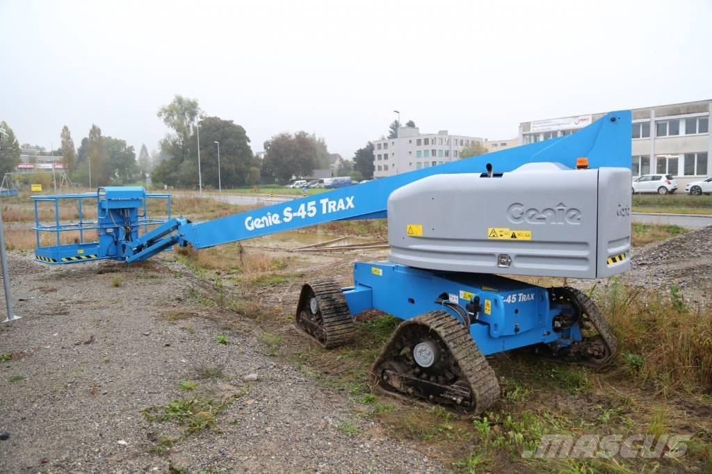 Genie S 45 Trax 견인식 전동이동 리프트
