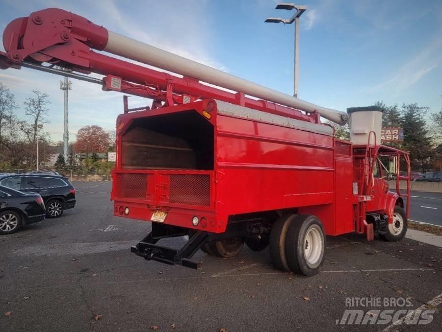 International 4700 트럭 탑재 고소작업대