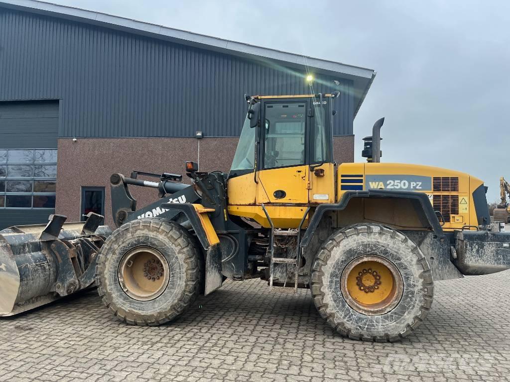 Komatsu WA 250 PZ-5  휠로우더