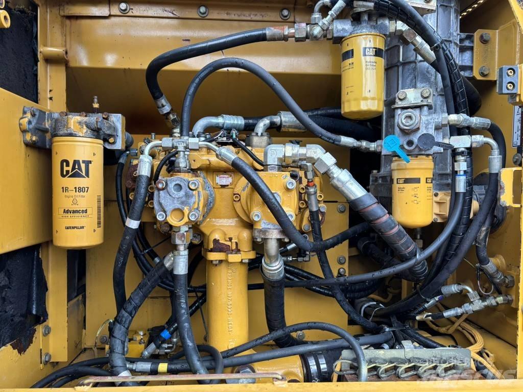 CAT 325 CL 대형 굴삭기 29톤 이상