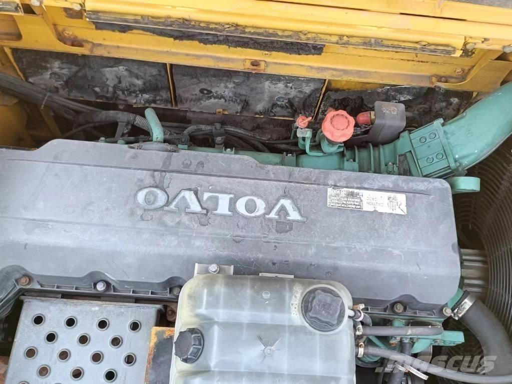 Volvo EC 480 대형 굴삭기 29톤 이상