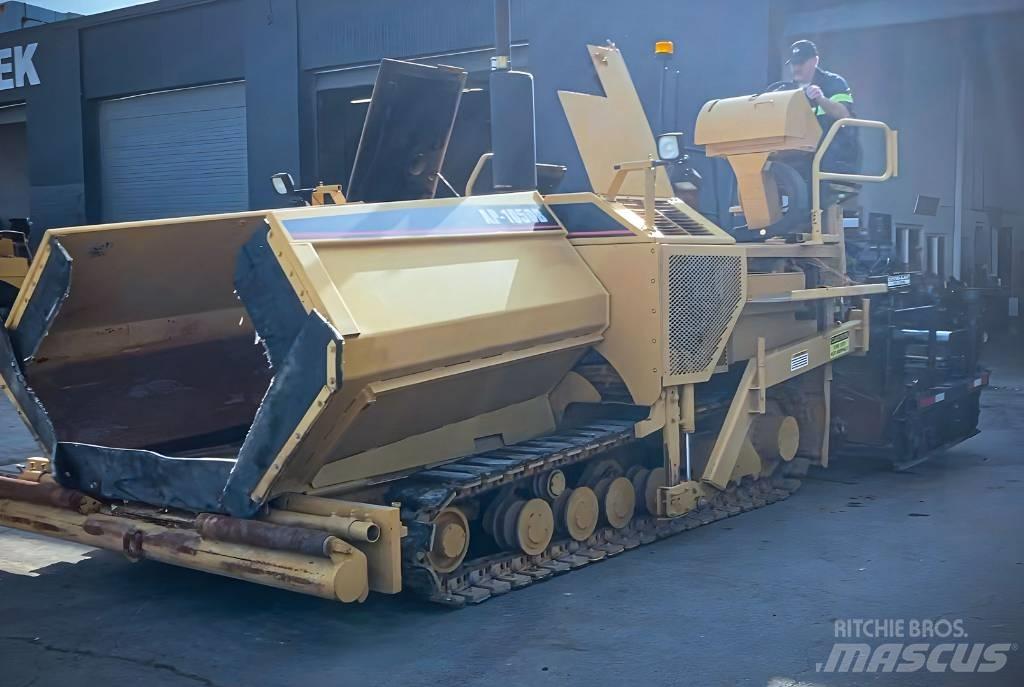 CAT AP 1050 B 아스팔트 포장장비