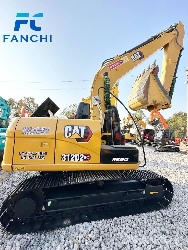 CAT 313d2gc 대형 굴삭기 29톤 이상