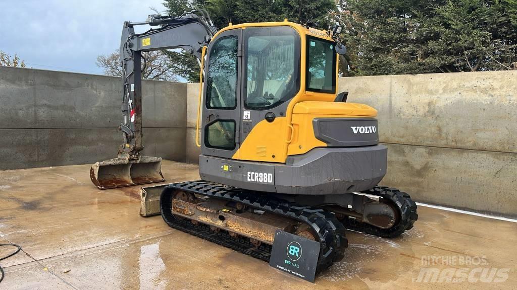 Volvo ECR 88 D 중형굴삭기 7톤-28톤