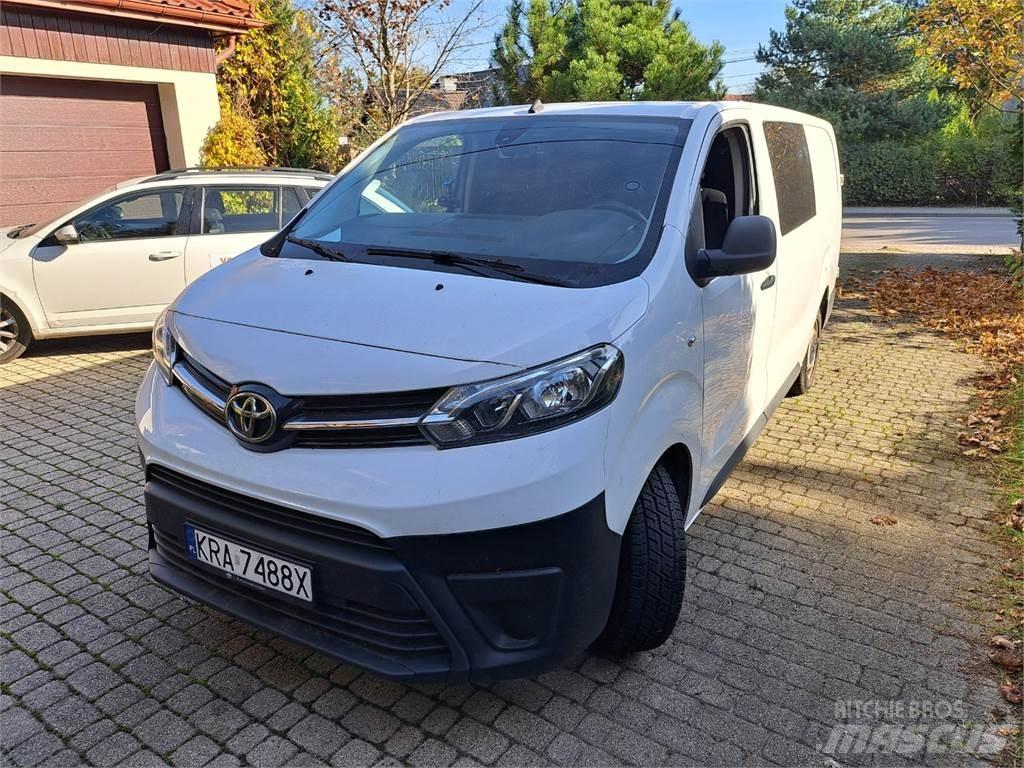 Toyota PROACE 자동차