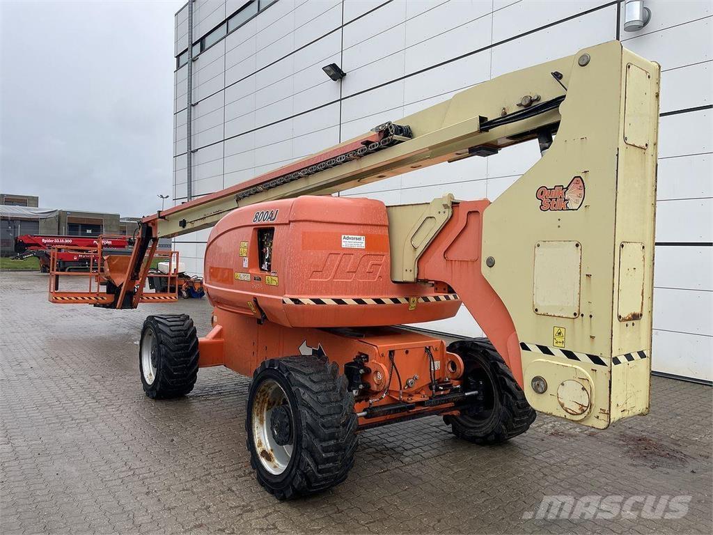JLG 800AJ 관절형 전동이동 리프트