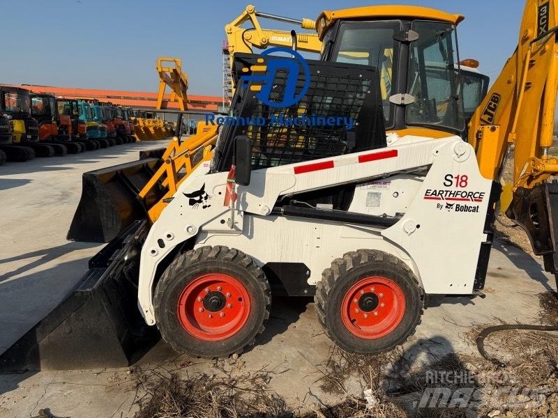 Bobcat S 18  스키드로더