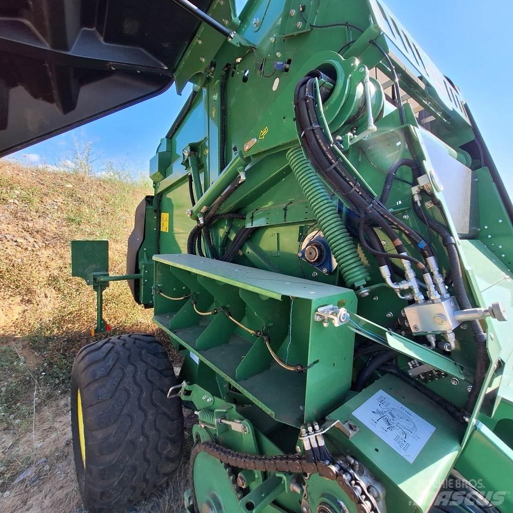 John Deere V 451 M 원형 곤포기