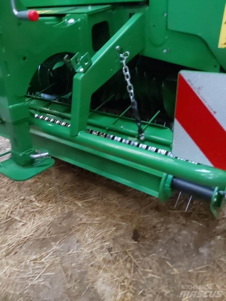 John Deere V 451 M 원형 곤포기