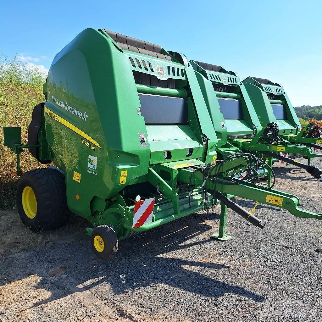 John Deere V 451 M 원형 곤포기