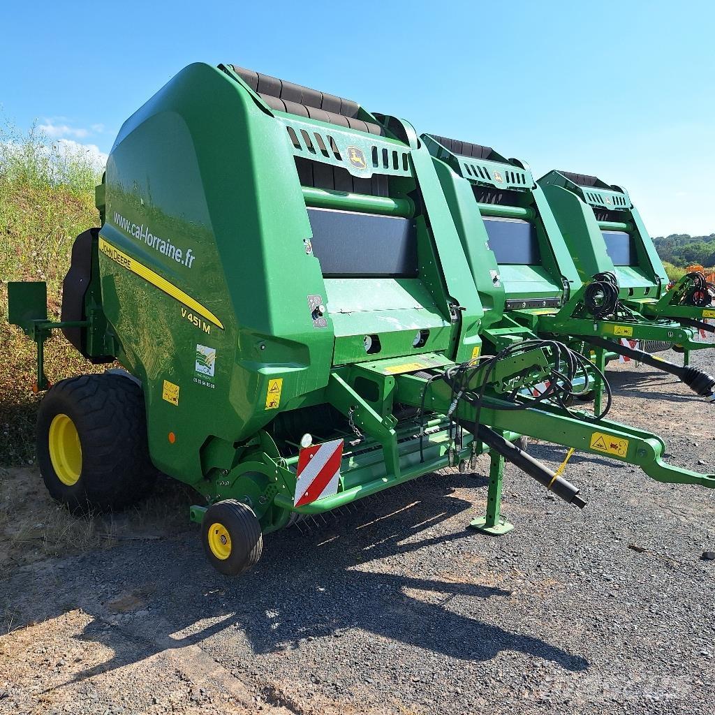 John Deere V 451 M 원형 곤포기