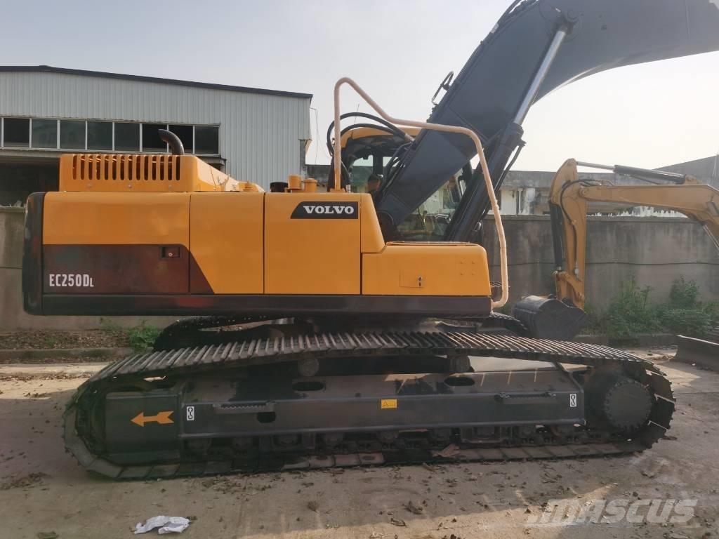 Volvo EC 250 D L 대형 굴삭기 29톤 이상