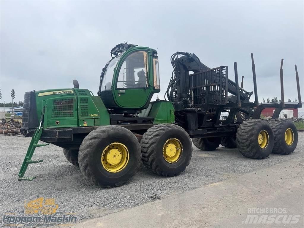 John Deere 1910E 원목 포워더
