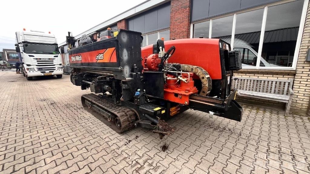 Ditch Witch JT 25 수평 굴착 장치