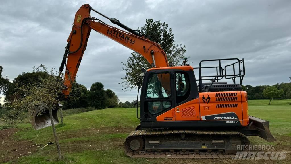 Doosan DX140LC-5 대형 굴삭기 29톤 이상