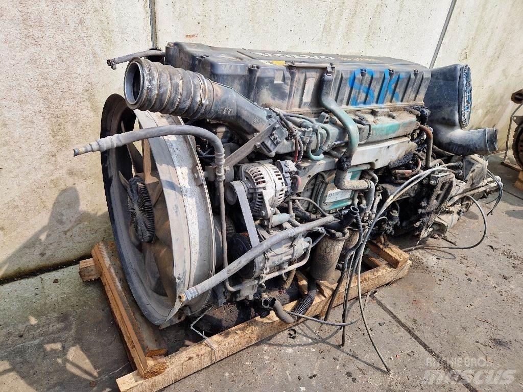 Volvo D12D380 엔진