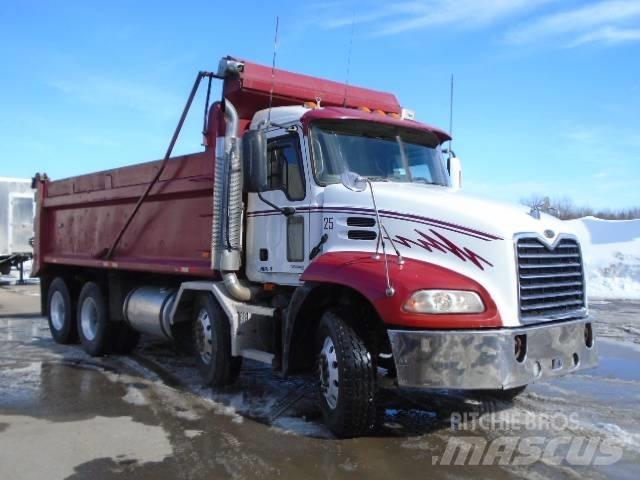 Mack CX 613 덤프 트럭