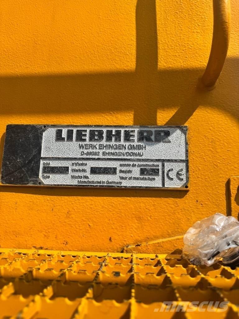 Liebherr LR 1400-2 트랙 크레인