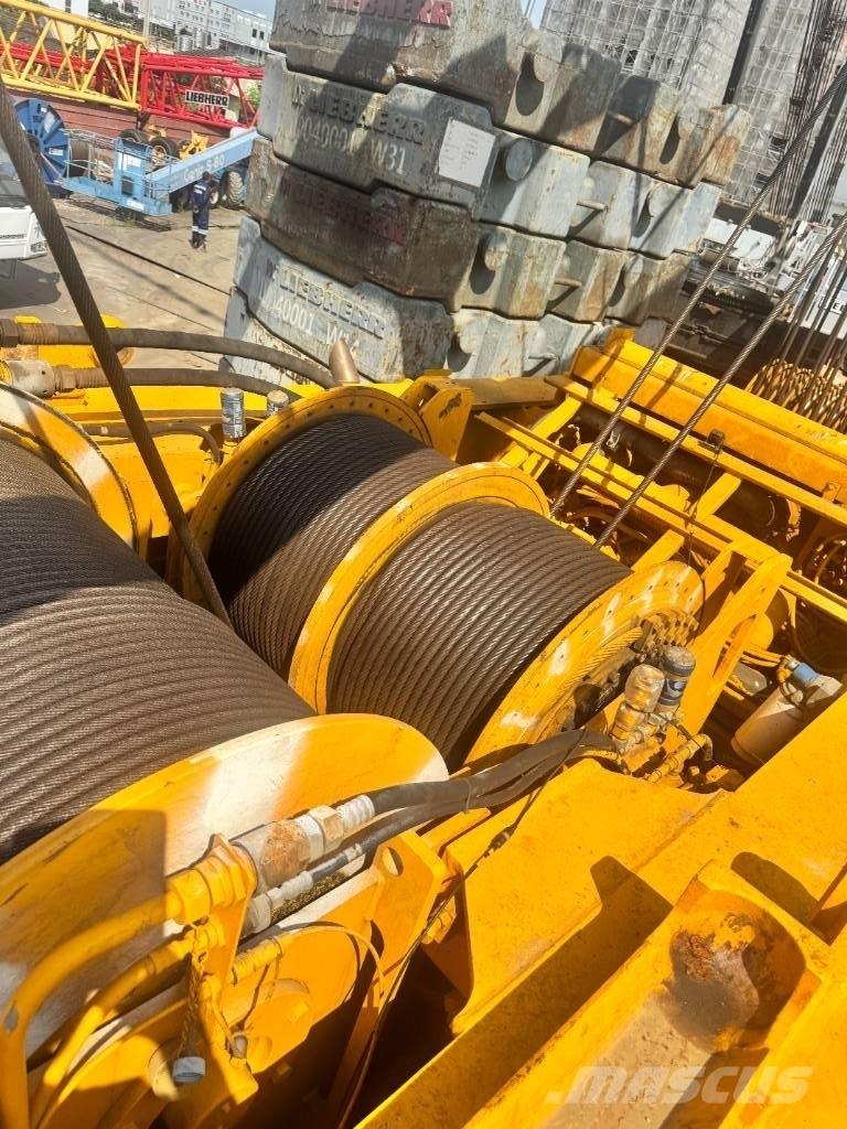 Liebherr LR 1400-2 트랙 크레인