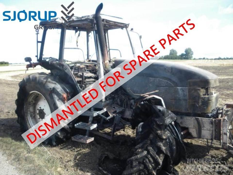 New Holland M135 트랙터