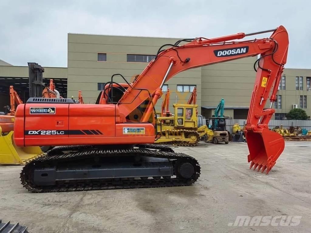 Doosan DX 225 LC 대형 굴삭기 29톤 이상