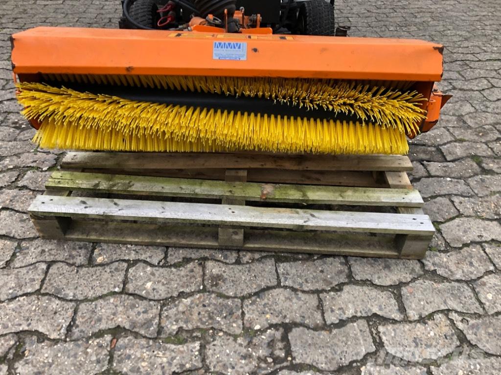 Iseki KL 110 도로 청소차