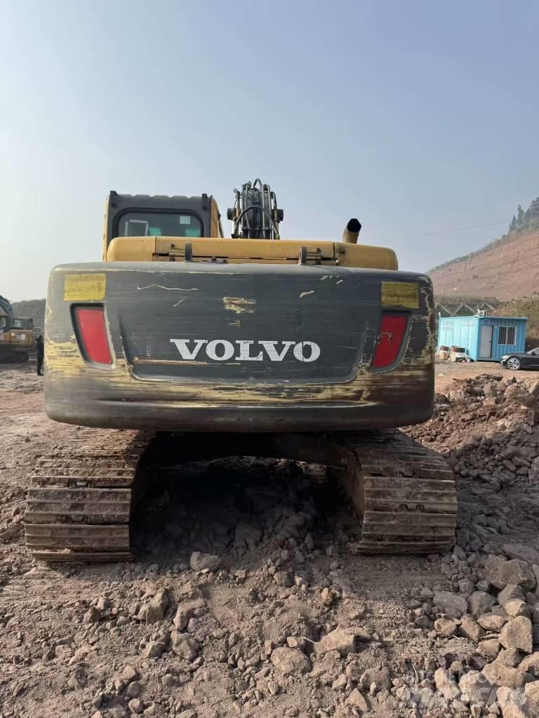 Volvo EC140B 대형 굴삭기 29톤 이상