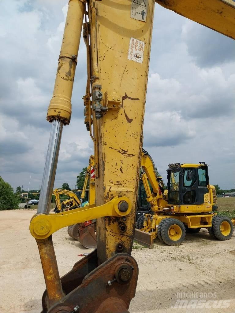 Komatsu PC 240 LC-8 대형 굴삭기 29톤 이상