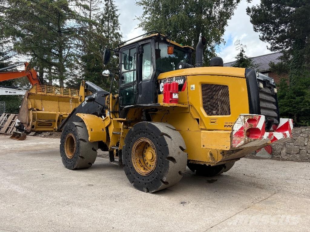 CAT 938 M  휠로우더