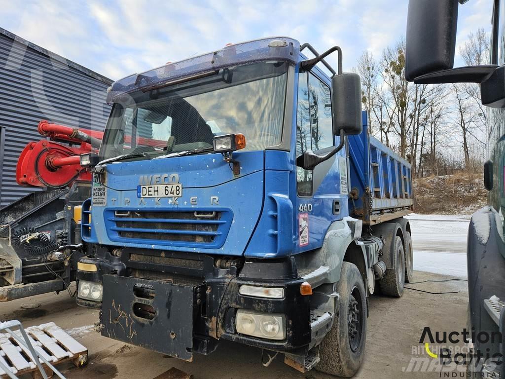 Iveco 260 E44 덤프 트럭