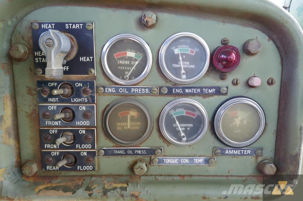 CAT D7F Ex-army 크롤러 도저