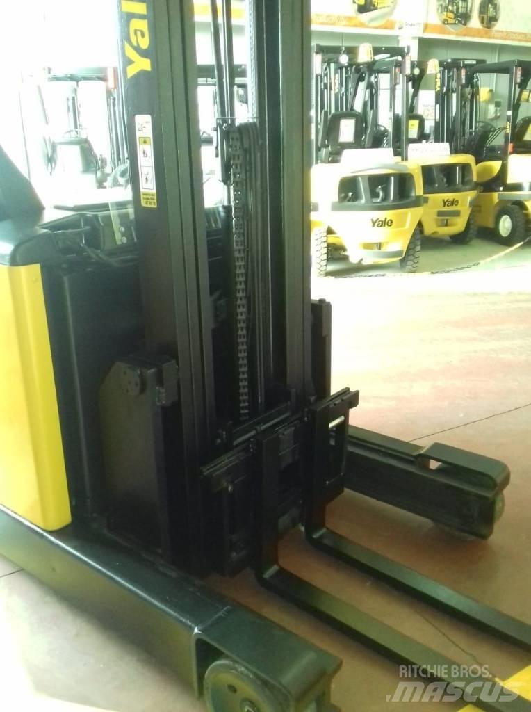 Yale MR14 리치 트럭