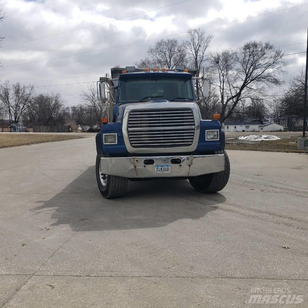 Ford L 9000 덤프 트럭