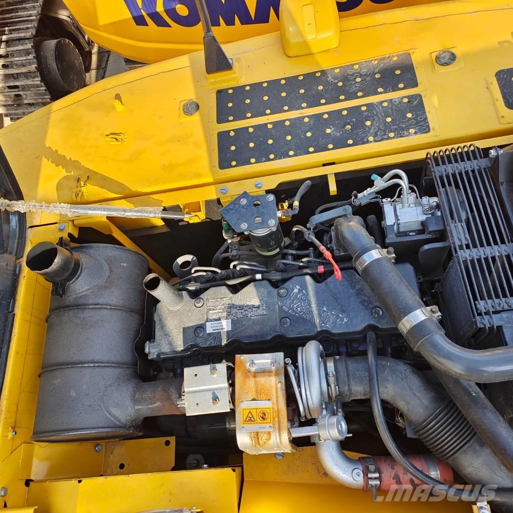 Komatsu PC 220-8 대형 굴삭기 29톤 이상