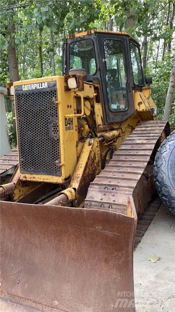 CAT D4H 크롤러 도저