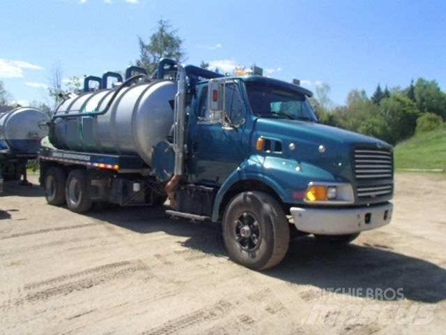 Ford LT 9513 탱커 트럭