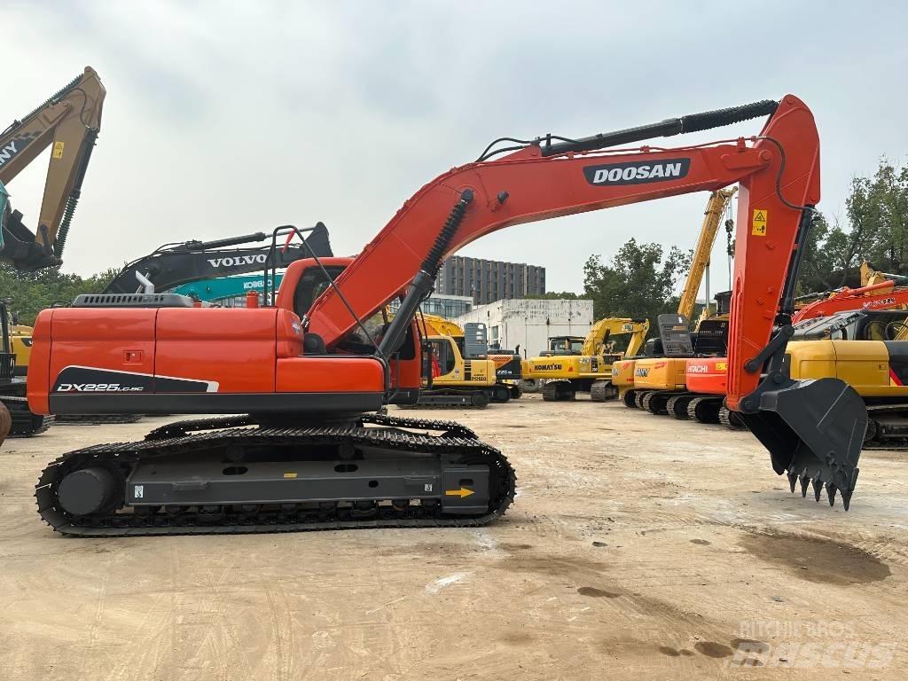 Doosan DX 225 LC-9 대형 굴삭기 29톤 이상