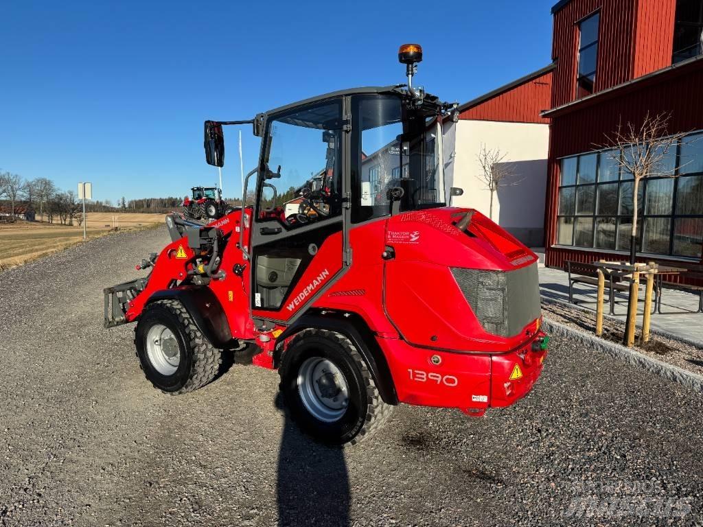 Weidemann 1390  스키드로더