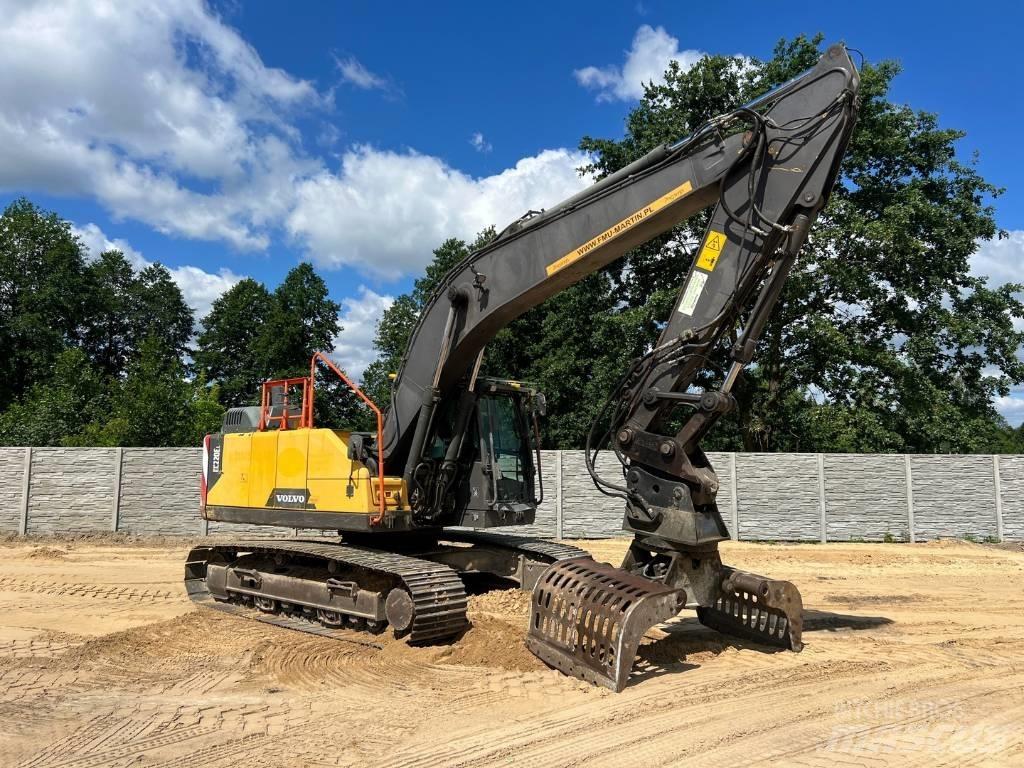 Volvo EC 220 DL 대형 굴삭기 29톤 이상