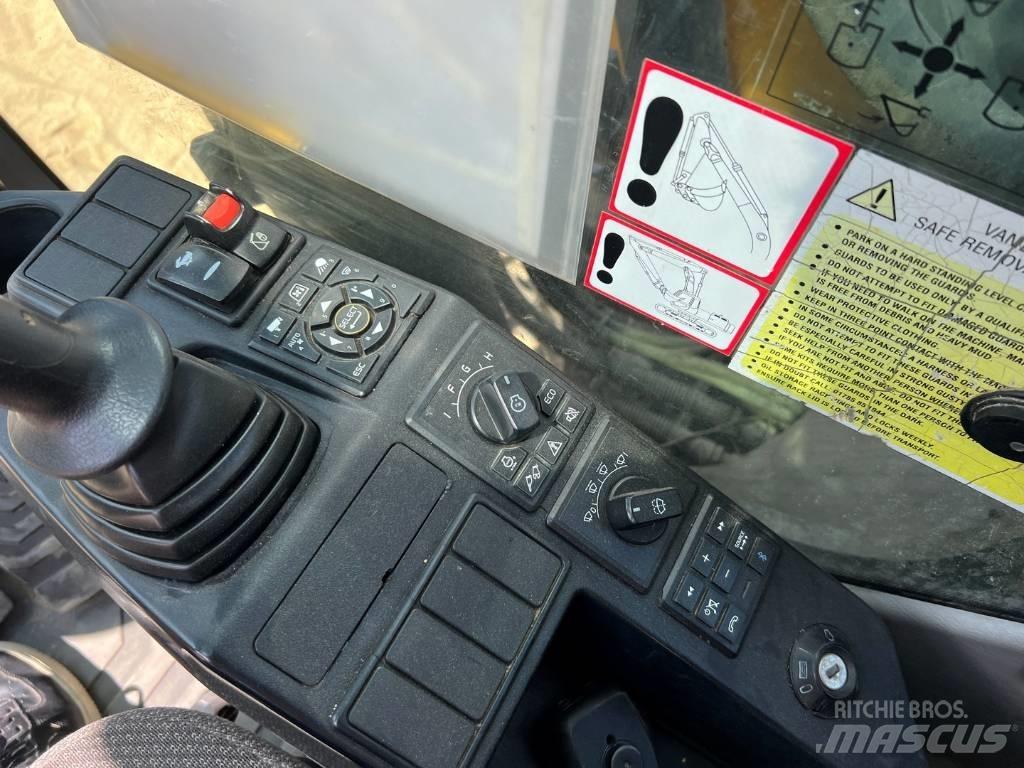 Volvo EC 220 DL 대형 굴삭기 29톤 이상